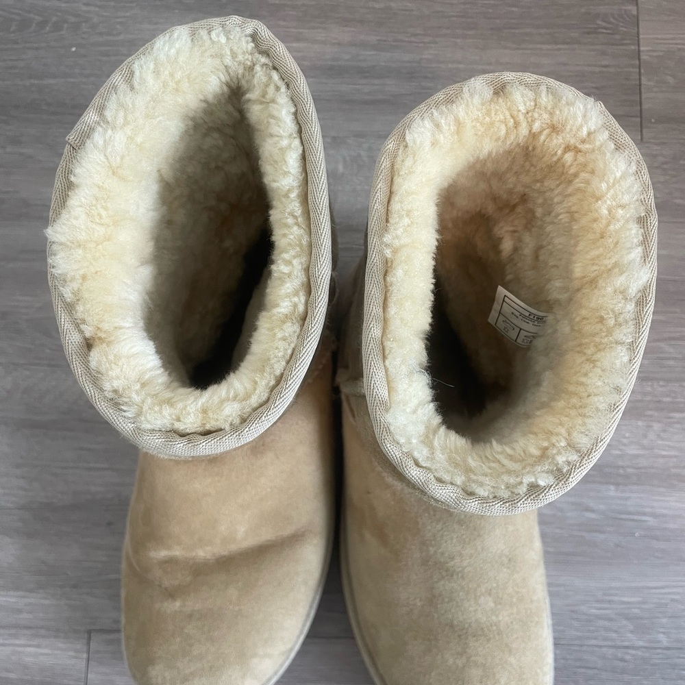 Ugg boots - Picture 3 of 4